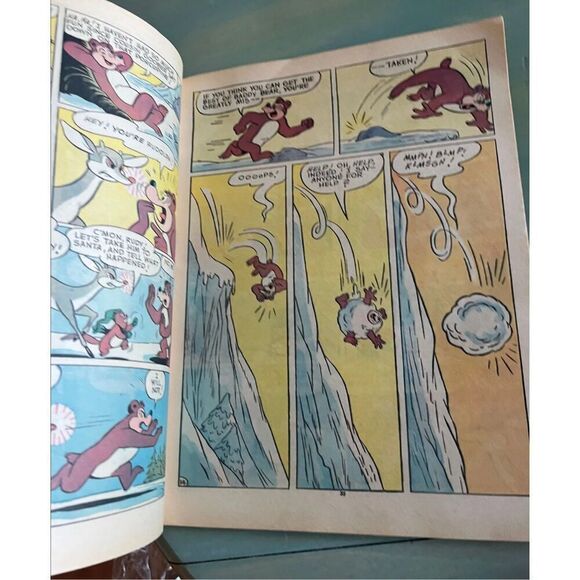 VINTAGE DC COMICS C-24 RUDOLPH THE RED NOSED REINDEER CHRISTMAS ISSUE DEC. 1973 - Picture 3 of 8